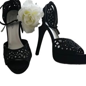*HOST PICK** Black Heels 9M